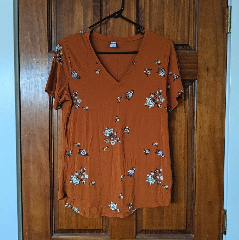 Old Navy floral luxe top